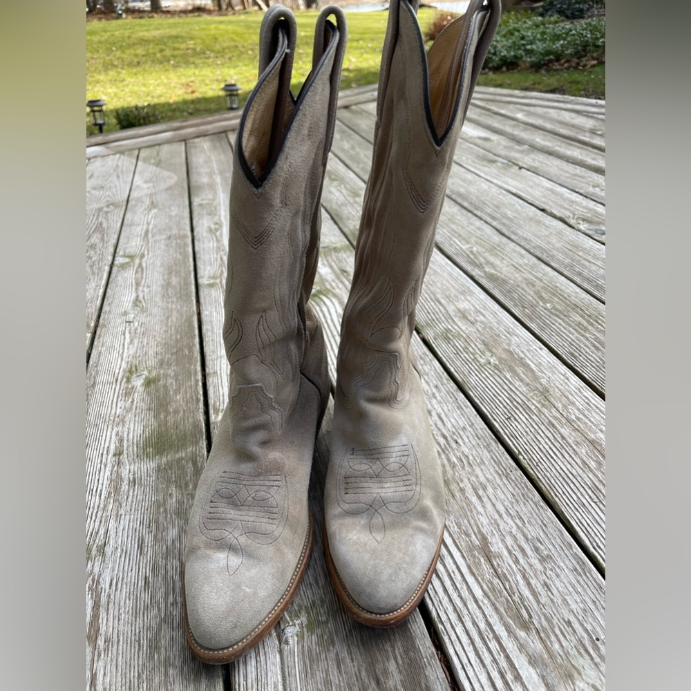 Vintage Frye 1980’s Men’s Suede Cowboy Boots Size 10D.